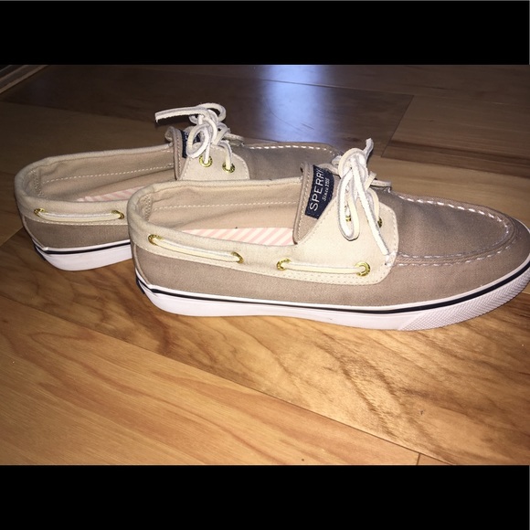 Quality women’s Sperry’s boat shoes - Picture 1 of 6